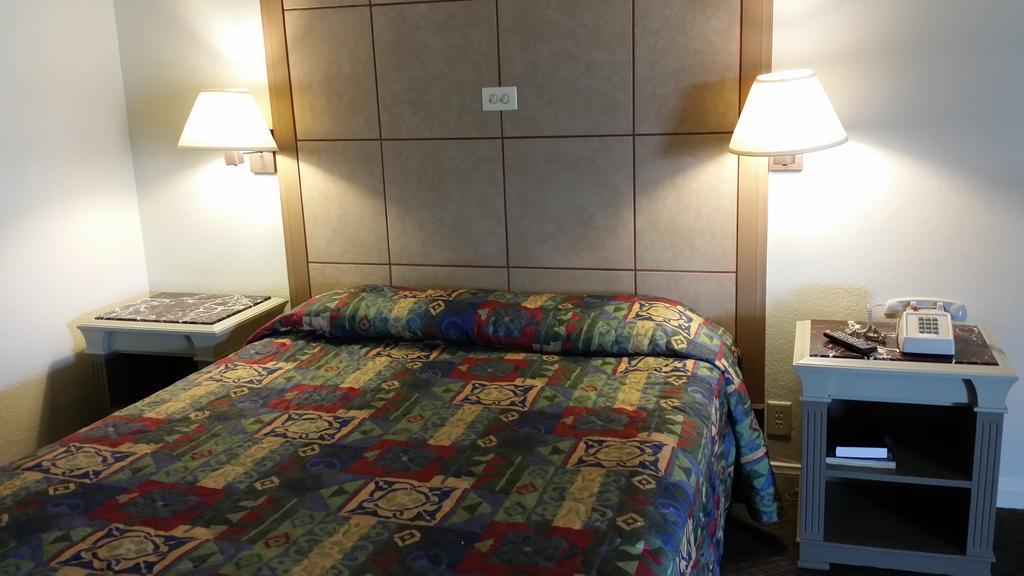 Brunner'S Inn And Suites El Centro Luaran gambar